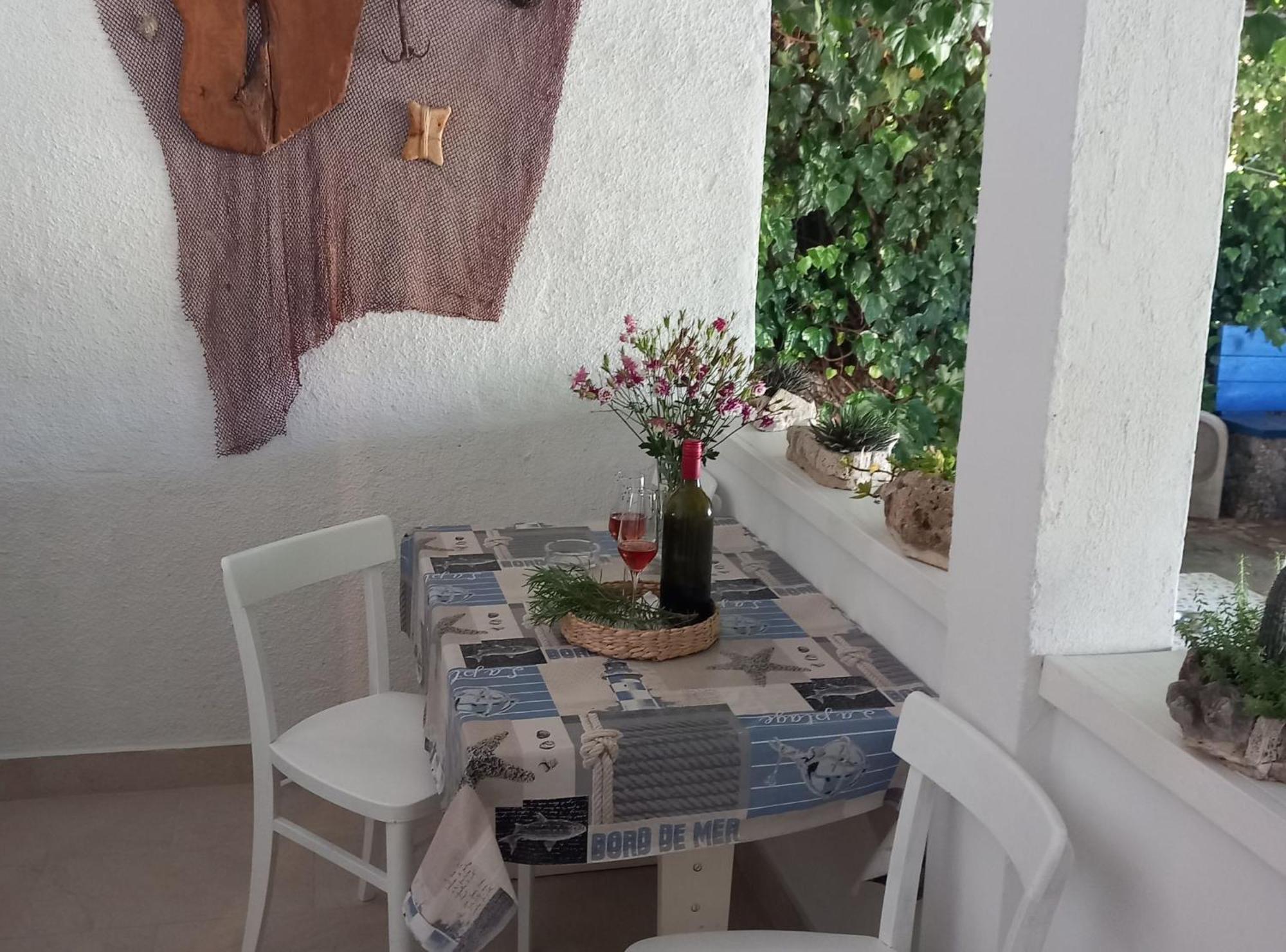 Guest house Green Corner Supetarska Draga Buitenkant foto