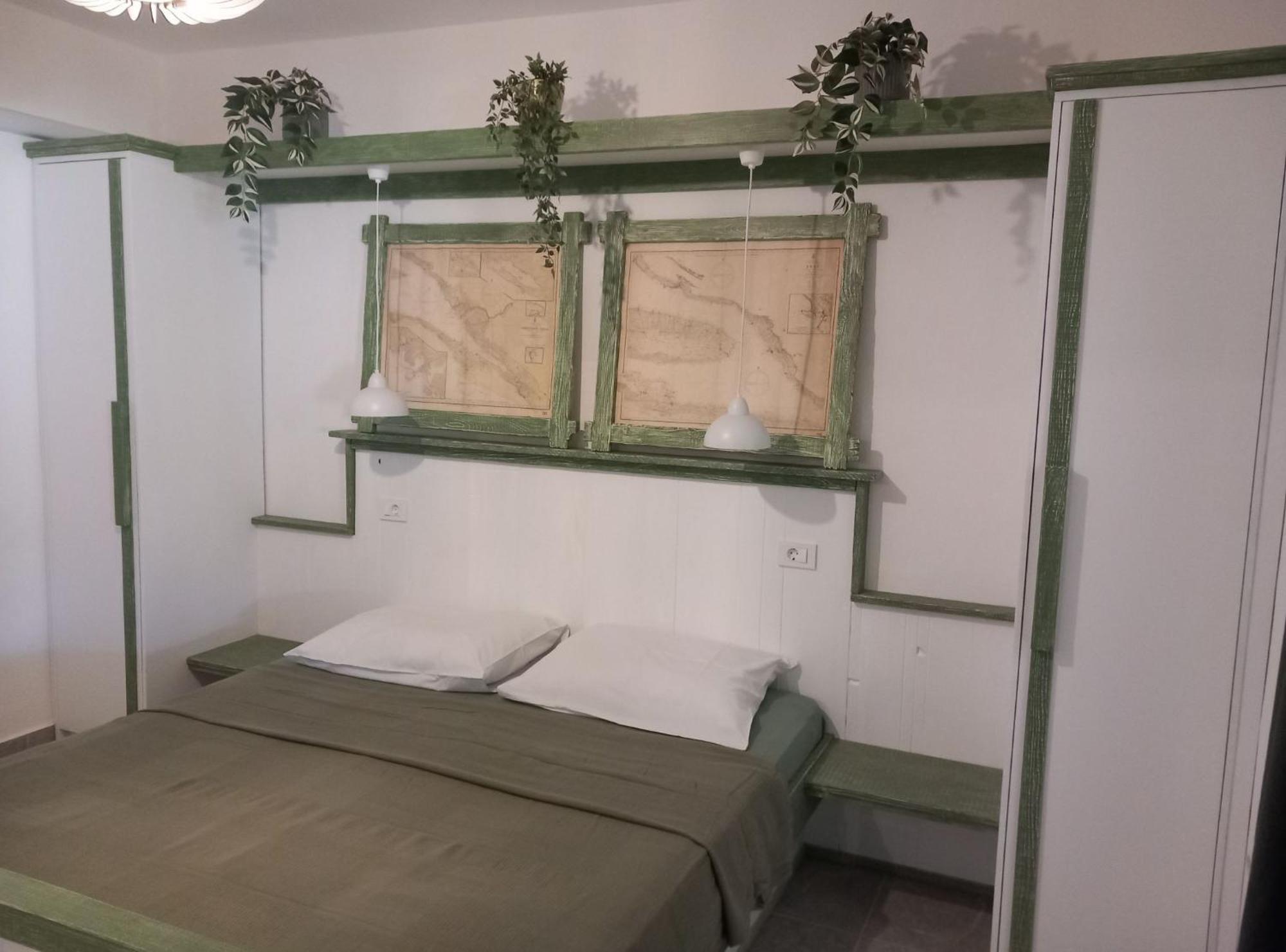 Guest house Green Corner Supetarska Draga Buitenkant foto